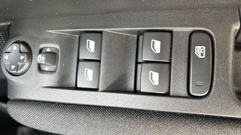 Citroen C3 Aircross 1.2 PureTech 130 Shine Plus 5dr EAT6 Petrol Hatchback